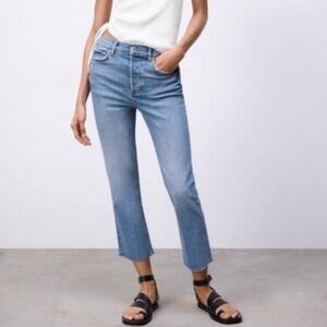 Zara The Dreed, raw hem cropjeans. New with tags